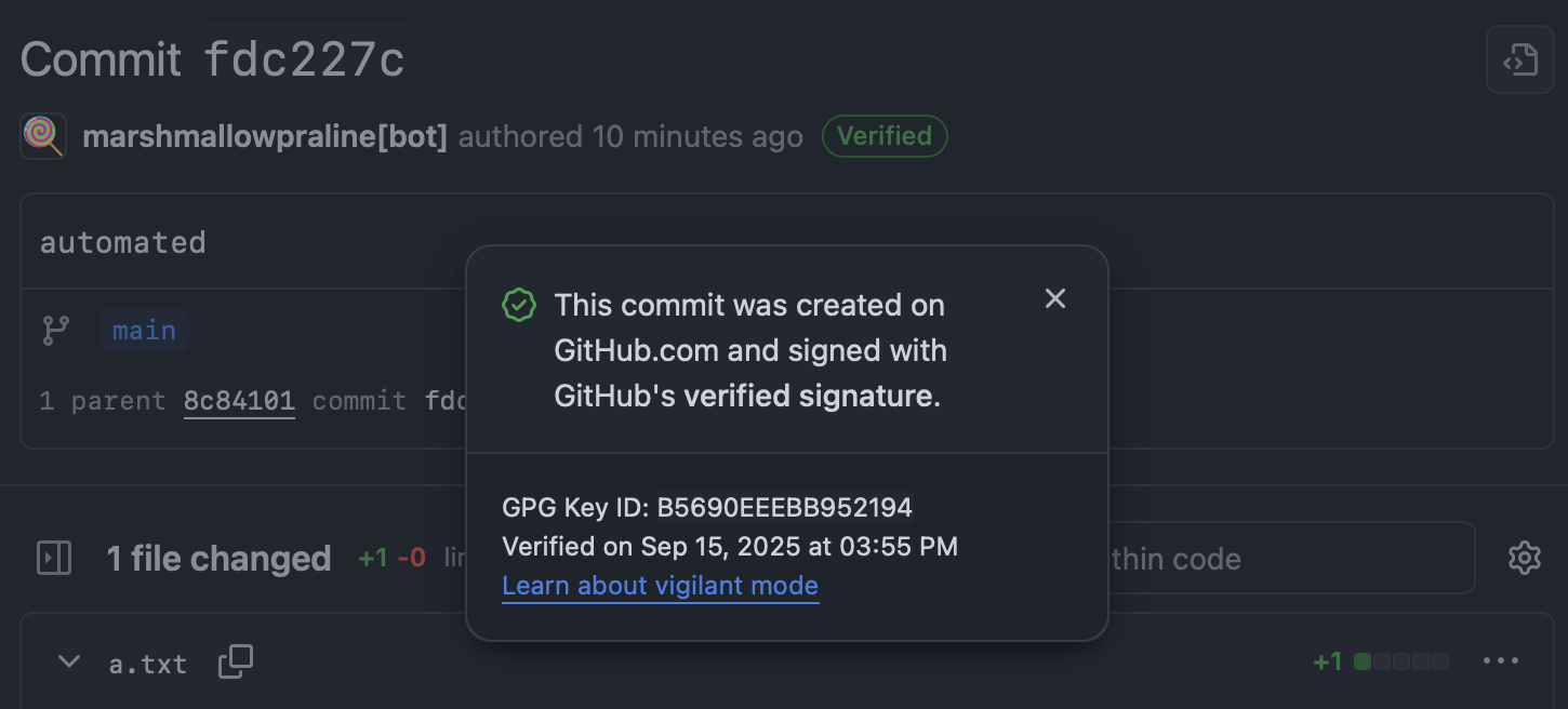 GitHub App によってプッシュされた署名付きコミット